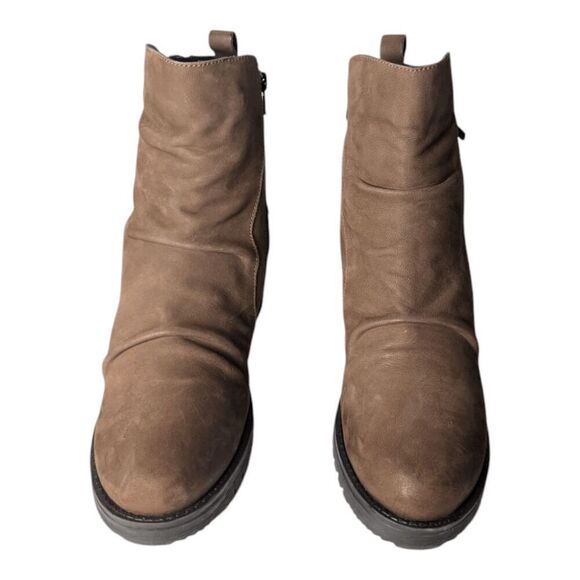 VINTAGE FOUNDRY CO Charlotte Brown Leather Ankle Boot Size 7.5 - Picture 4 of 9